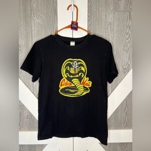 255. COBRA KAI LOGO ADULT BLACK UNISEX TEE